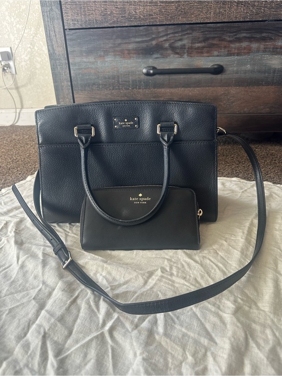 kate spade Handbags - kate spade Black Pebbled Leather Satchel with Matching Wristlet